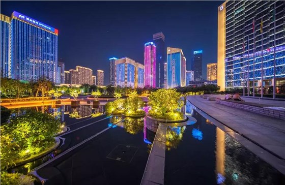 信達科技&middot;西安高新區(qū)都市之門亮化