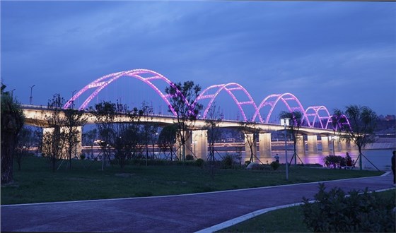 新基建下橋梁照明之思